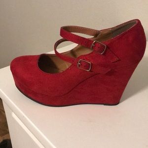 Red wedges